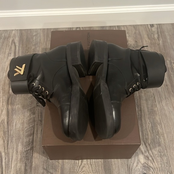 LOUIS VUITTON Calfskin Wonderland Ranger Boots Size 38.5 Black Leather - Picture 6 of 16